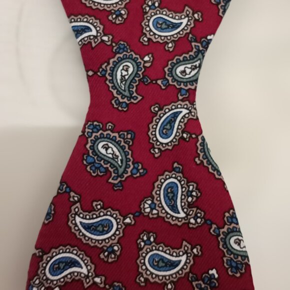'Briar' Paisley Bowtie 100%Silk Adjustable NWOT - Picture 6 of 7